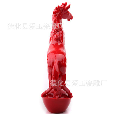 馬到功成，藝韻傳家——探索德化陶瓷馬工藝品的藝術魅力與商業價值